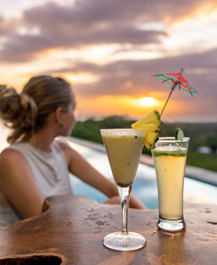 Mambo Hill Resort Toyapakeh 外观 照片