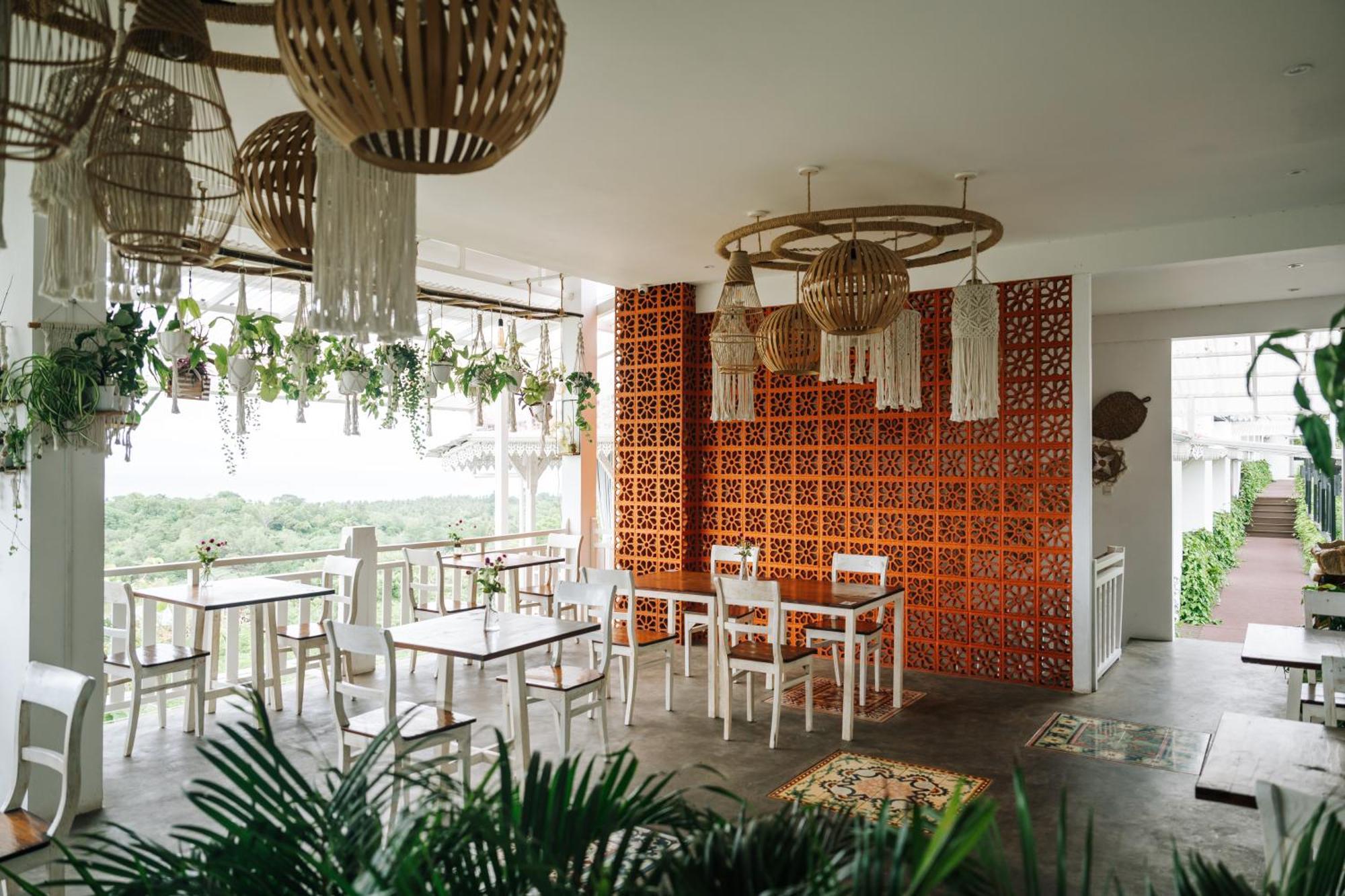 Mambo Hill Resort Toyapakeh 外观 照片