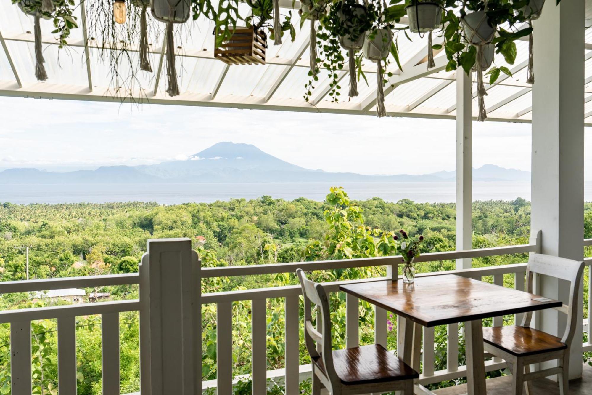 Mambo Hill Resort Toyapakeh 外观 照片